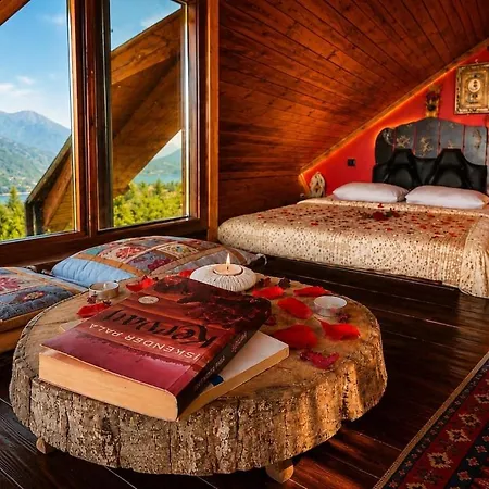 Casa de Férias Hobbit Fairy-tale House With Private Pool *